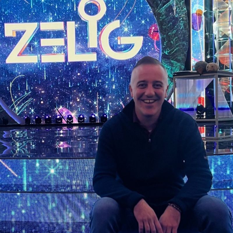 Omar Pirovano Animatore, cabarettista, comico, presentatore.