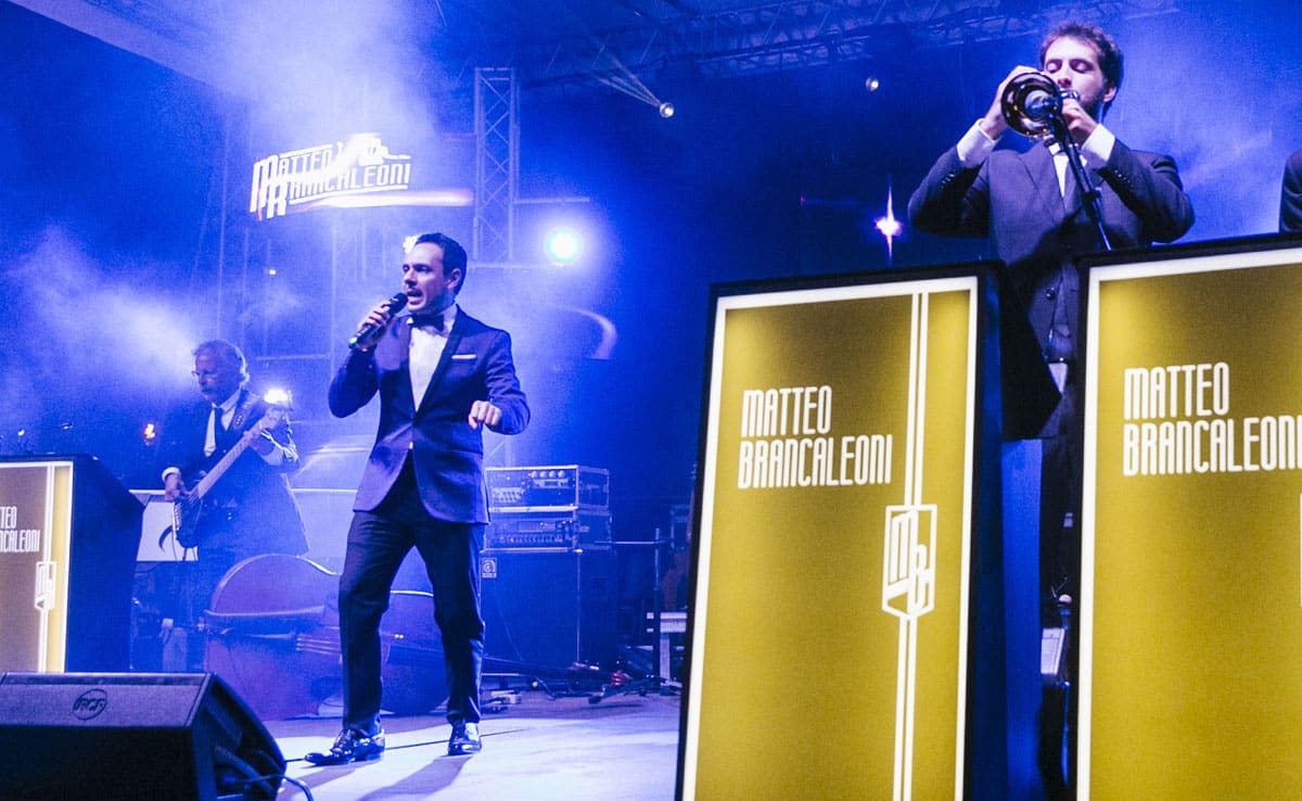 Matteo Brancaleoni durante un concerto